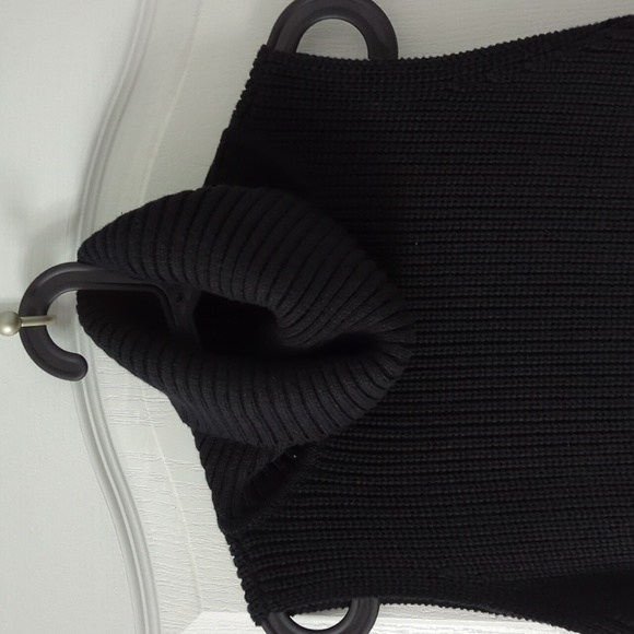 Sleeveless sweater dress - Picture 2 of 2